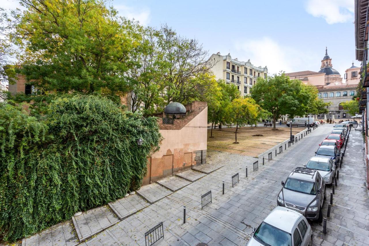 Downtown La Latina Grupos, By Monaro***** Apartman Madrid Kültér fotó
