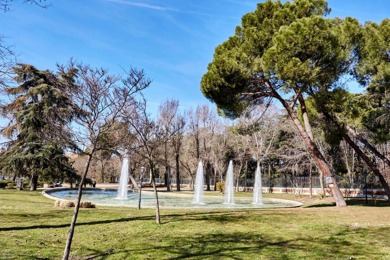 Downtown La Latina Grupos, By Monaro***** Apartman Madrid Kültér fotó
