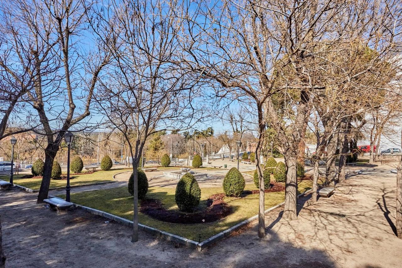 Downtown La Latina Grupos, By Monaro***** Apartman Madrid Kültér fotó